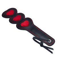 Urocza skórzana packa z serduszkami BDSM - 72883148 - 2